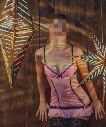 💋 Живу я в самом сердце Москвы, и могу пригласить тебя к себе в уютную квартиру или приехать в гости к тебе. У меня опытная и нежная натура, и я обещаю, что ты почувствуешь себя желанным и уважаемым. 😏
Будь уверен, мои услуги - это настоящая восточная сказка, которую я создам специально для тебя. 💫 Я предлагаю широкий спектр интимных услуг, от классического секса до экспериментов в постели. Каждая встреча со мной - это неповторимый опыт, который ты точно захочешь повторить. 😉
У меня есть отличные отзывы, которые говорят о моей профессиональной и индивидуальной подходе к каждому гостю. Мои фото настоящие, и ты сразу поймешь, что я - та, о которой ты мечтал. 📸
Я готова предоставить тебе незабываемые моменты наслаждения и расслабления. Забудь обо всем и позволь мне позаботиться о твоем блаженстве. Обещаю, что ты не пожалеешь о своем выборе. 💖 Напиши мне, и забудь на время о реальности, окунувшись в океан наслаждения. 😘 Ольгуня